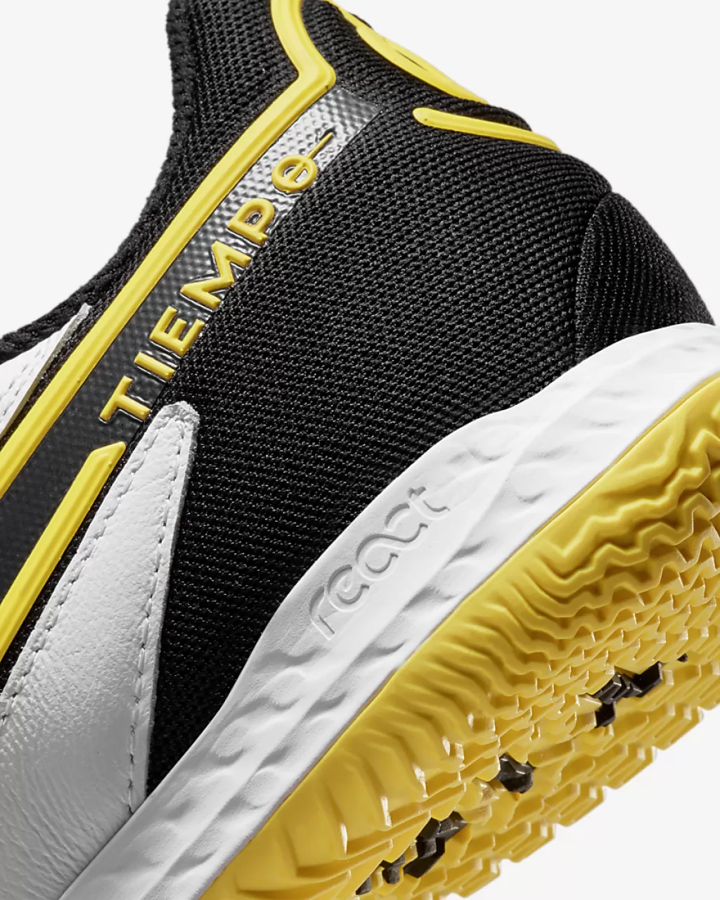 Футзалки профессиональные Nike React Legend 9 Pro IN